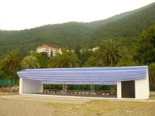 Летнее кафе от пансионата, которое готовится к открытию