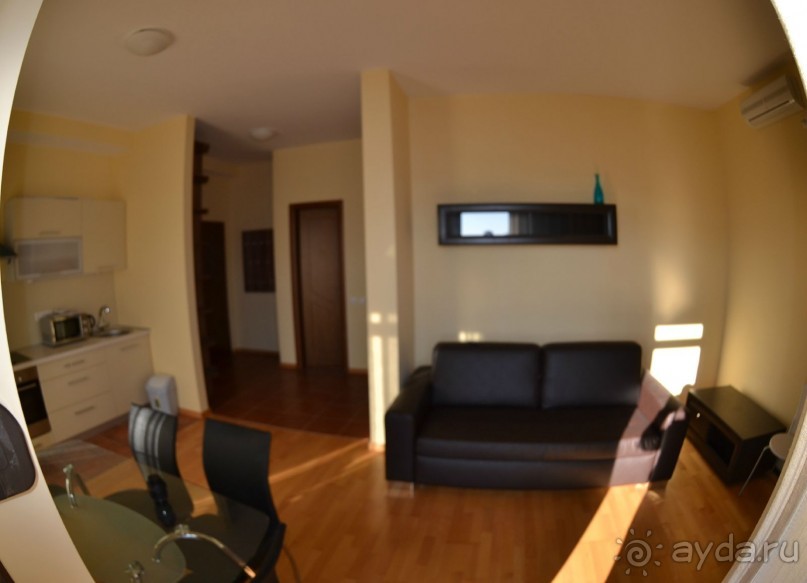 Уютная современная квартира с видом на море