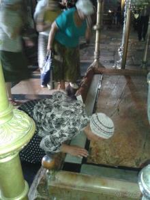 ИЕРУСАЛИМ.ХРАМ ВОСКРЕСЕНИЯ. КАМЕНЬ ПОМАЗАНИЯ