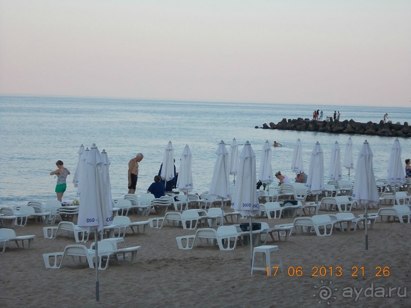 Отель очень понравился, отличная еда и обслуживание, 2 прекрасных чистых басссейна, много зелени.