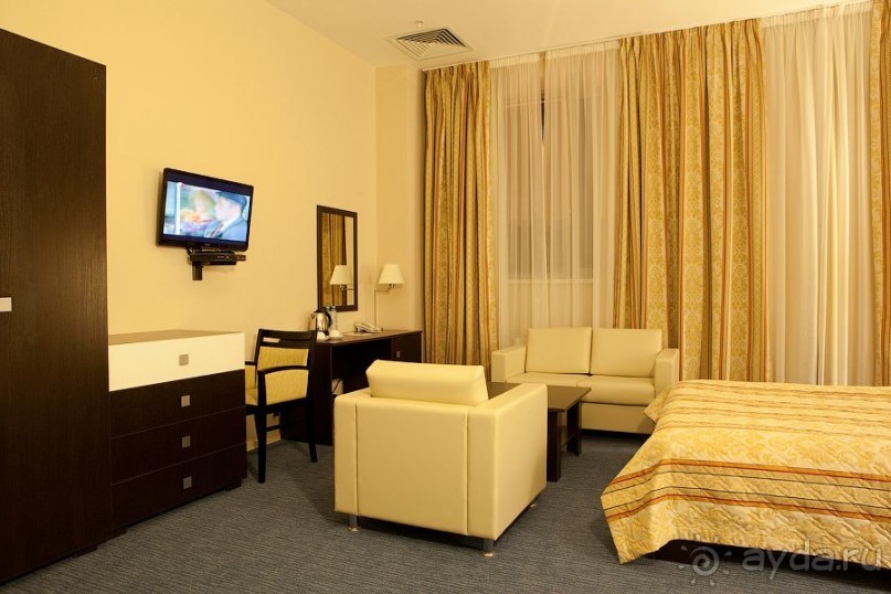 фото Triumph Hotel