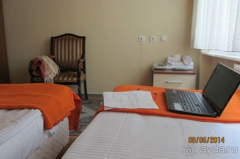 Отель с хорошим расположением, но только для ночлега.