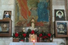 Красивая церковь с интересным подземным музеем