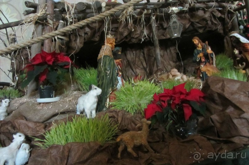 Красивая церковь с интересным подземным музеем