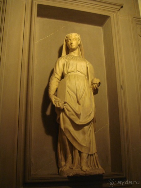 Palazzo Medici Riccardi - достойно посещения.