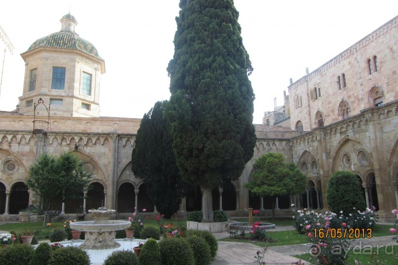 Catedral de Santa María - самый большой собор Каталонии! 
