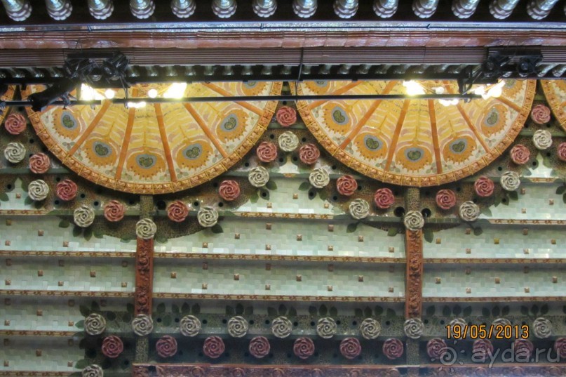 Дворец каталонской музыки.