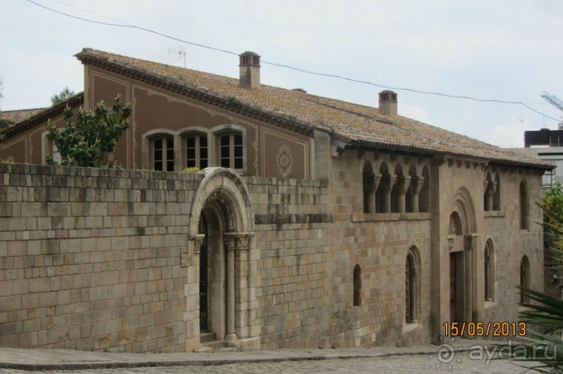 Монастырская постройка.