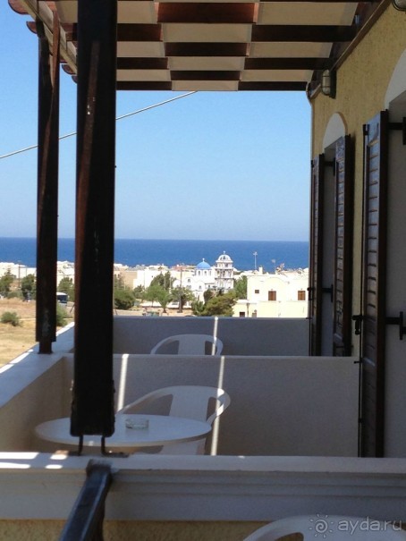 Неделя в Камари