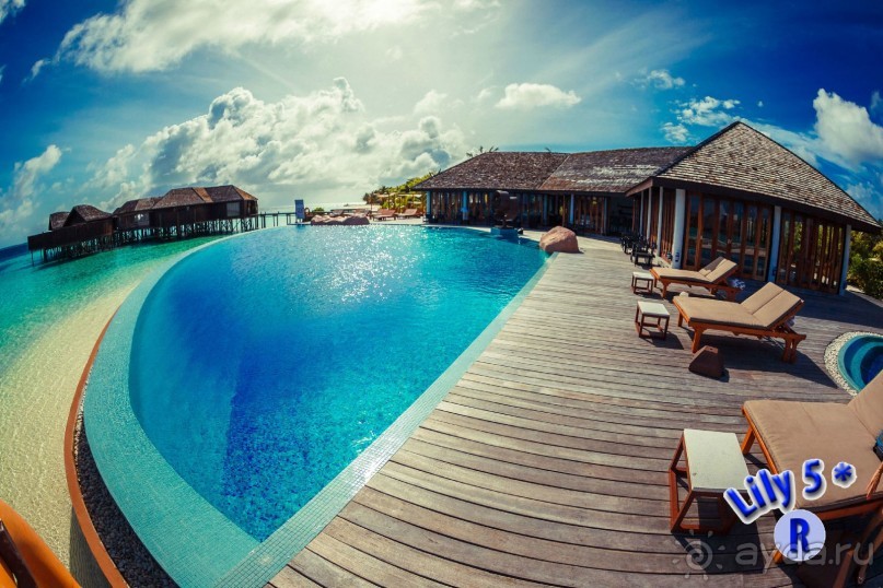 Эти фотки нашёл на флешке, любезно презентованной в Lily Beach Resort &amp; Spa 5*