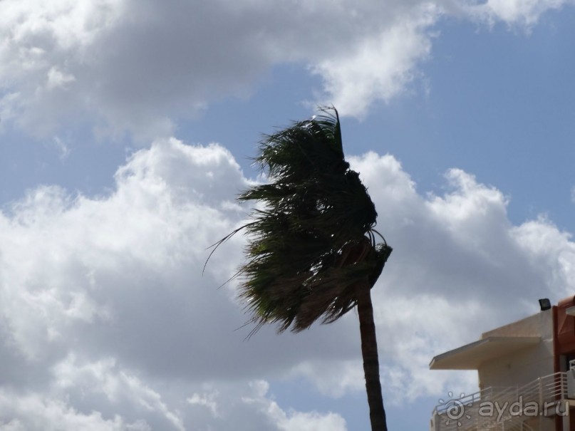 Крит в октябре.