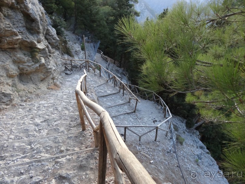 Крит в октябре.