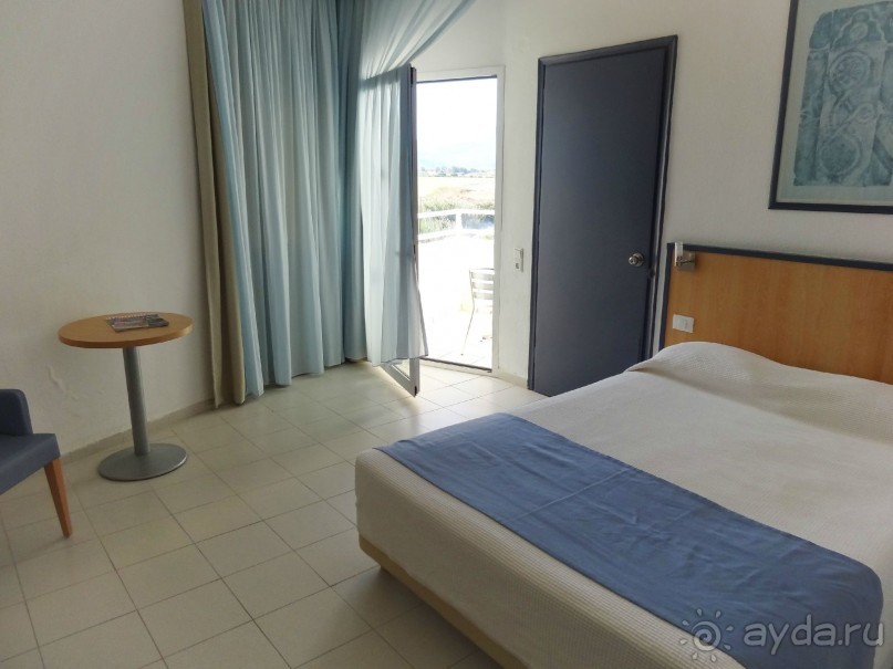 Крит в октябре.