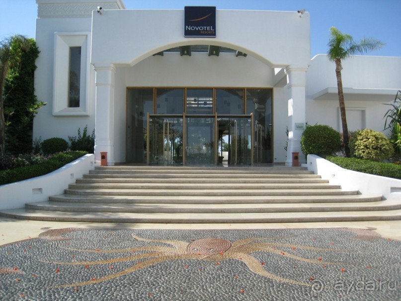 Novotel Beach. Чистенько...