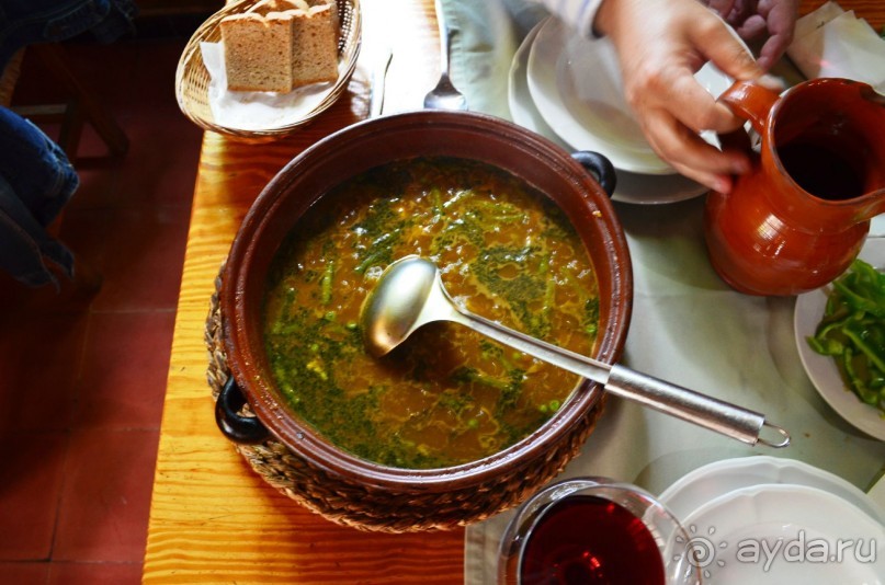 Блюдо называется "грязный рис". Похоже на плов, но не плов)))))))