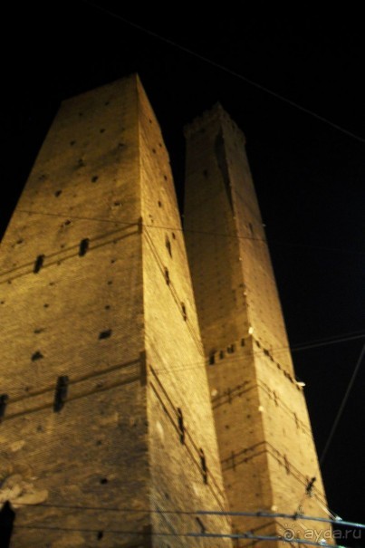 Болонья. Знаменитые две башни