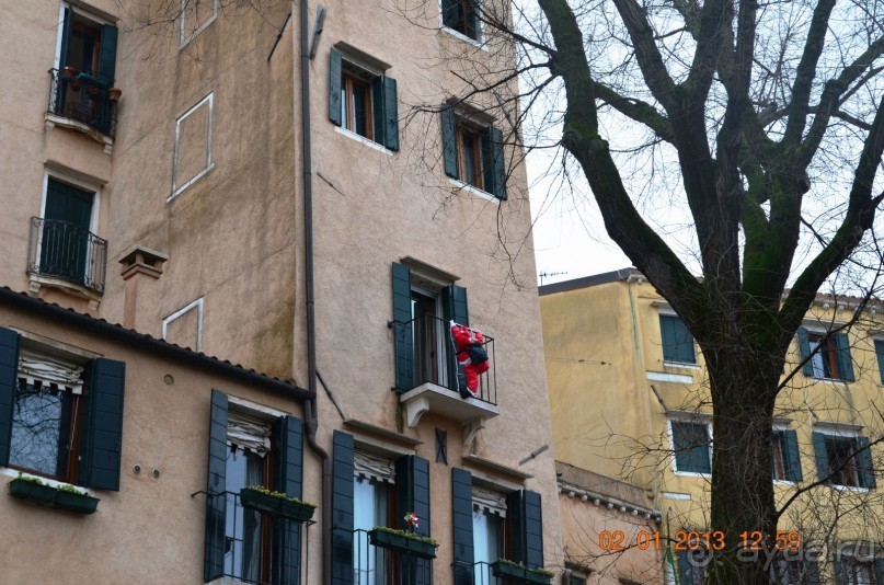 Венеция. Шалун Babbo Natale (Дед Мороз)