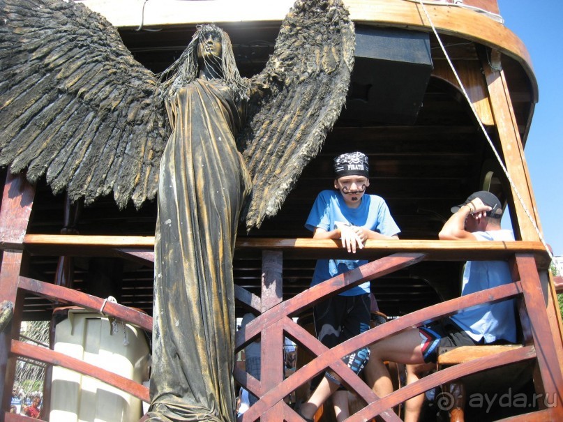 Альбом отзыва "Экскурсия на пиратской яхте "Викинг""