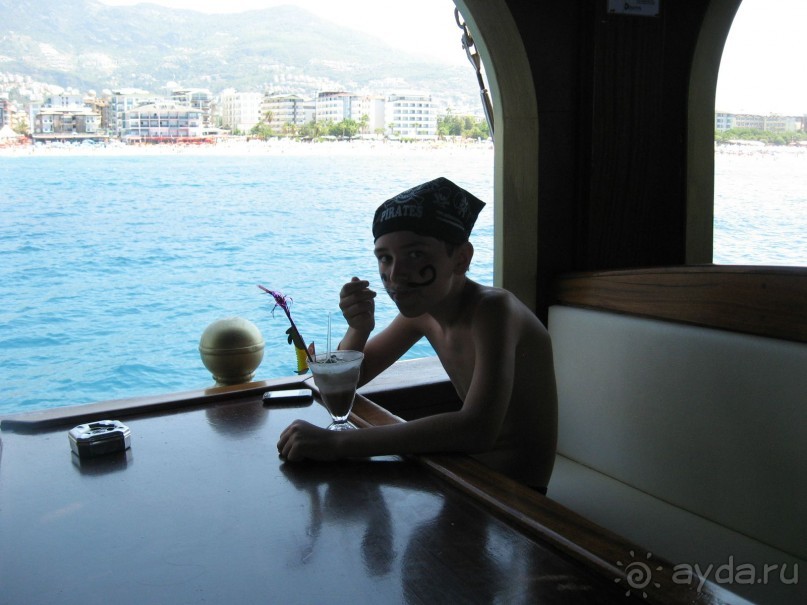 Экскурсия на пиратской яхте "Викинг"