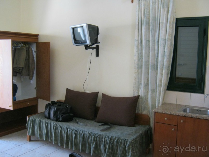 Твердая четверка - отель портит только наличие соотечественников, орущих по ночам яблоки на снегу