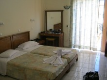 Твердая четверка - отель портит только наличие соотечественников, орущих по ночам яблоки на снегу