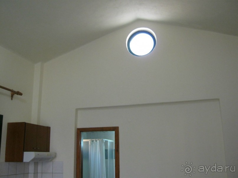 Твердая четверка - отель портит только наличие соотечественников, орущих по ночам яблоки на снегу