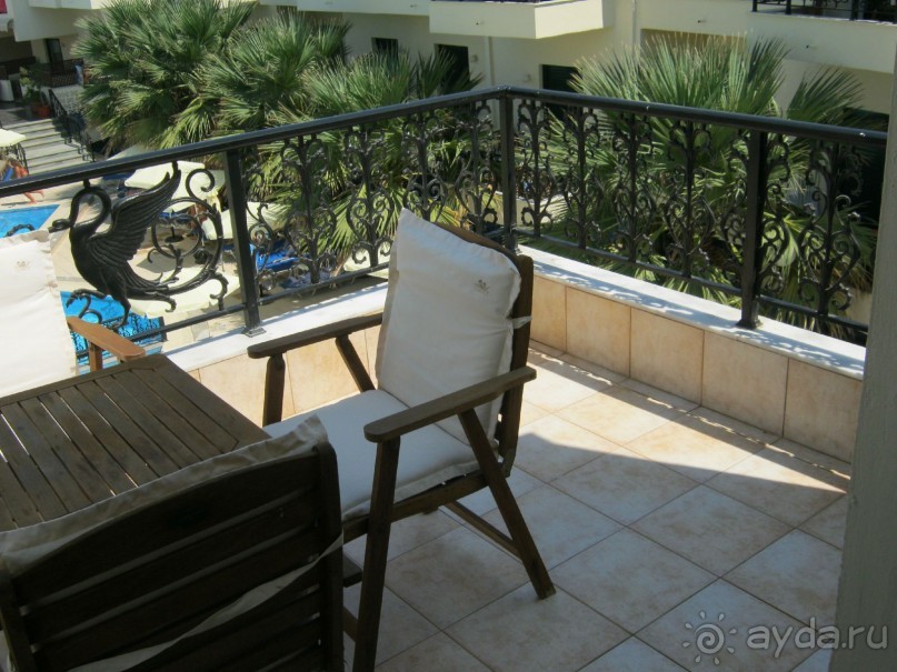 Твердая четверка - отель портит только наличие соотечественников, орущих по ночам яблоки на снегу