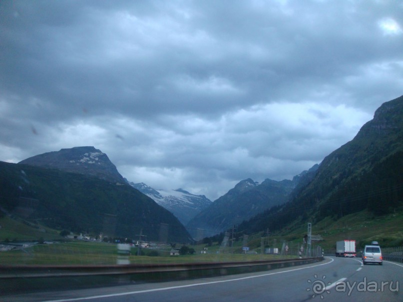 Отлично! Номера, ресторан, расположение и окружение метро рядом и персонал