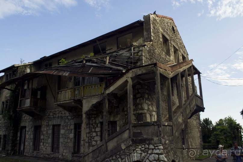 В Абхазию можно, только осторожно