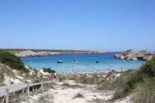 Семейный отель с отличным пляжем и кухней