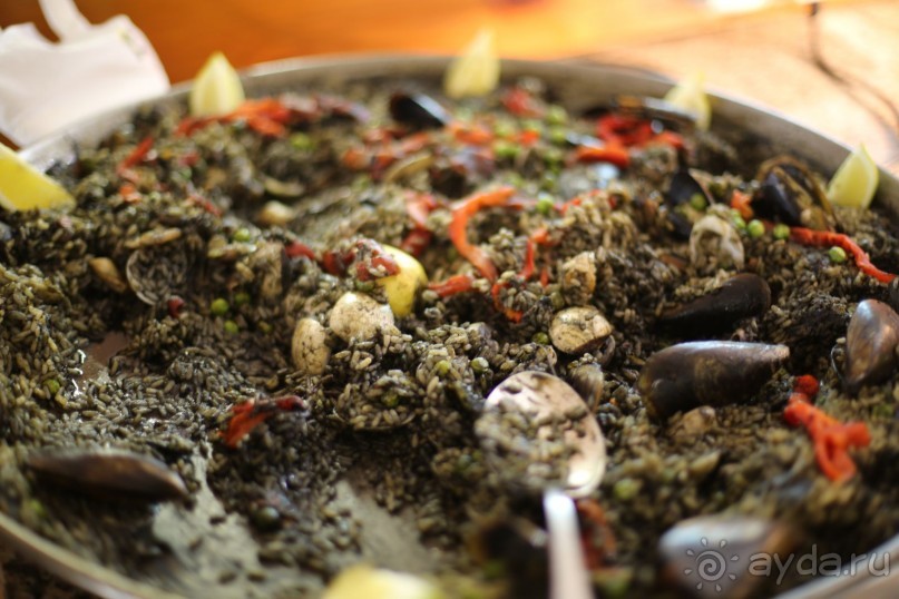 Семейный отель с отличным пляжем и кухней