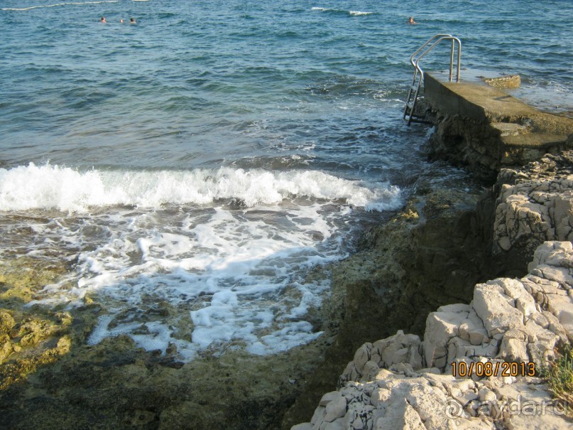 Тихо,спокойно,доброжелательно