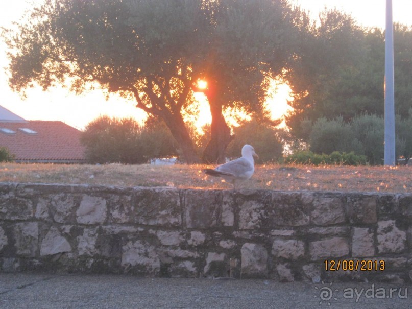 Тихо,спокойно,доброжелательно