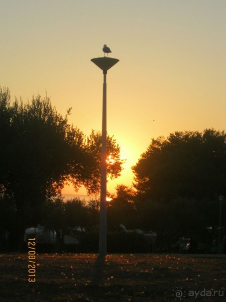 Тихо,спокойно,доброжелательно