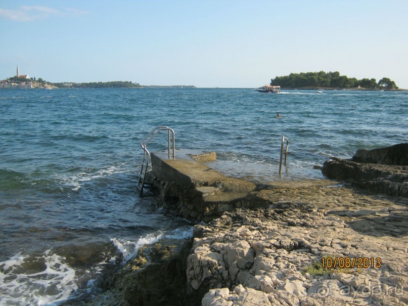 Тихо,спокойно,доброжелательно