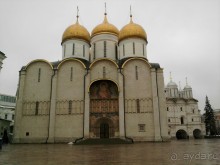 Здесь как было, так и ныне – сердце всей Руси святой, Здесь стоят ее святыни за кремлевскою стеной!