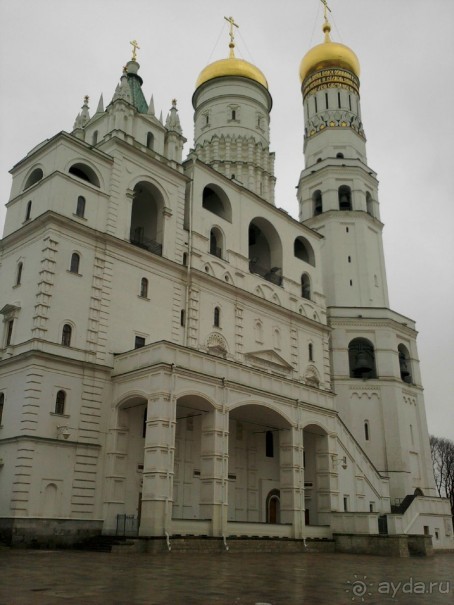 Здесь как было, так и ныне – сердце всей Руси святой, Здесь стоят ее святыни за кремлевскою стеной!