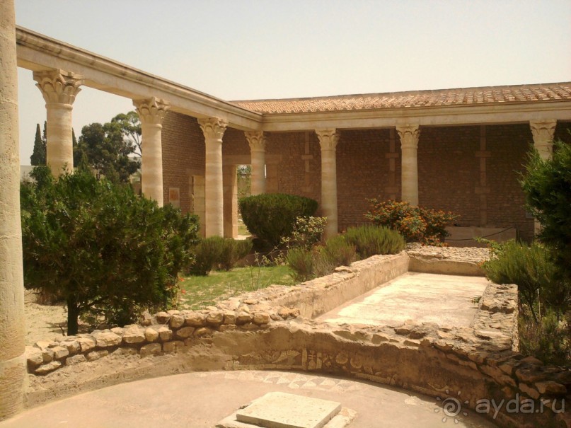 Самостоятельно в Эль-Джем