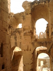 Самостоятельно в Эль-Джем