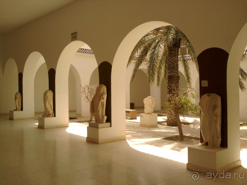 Самостоятельно в Эль-Джем