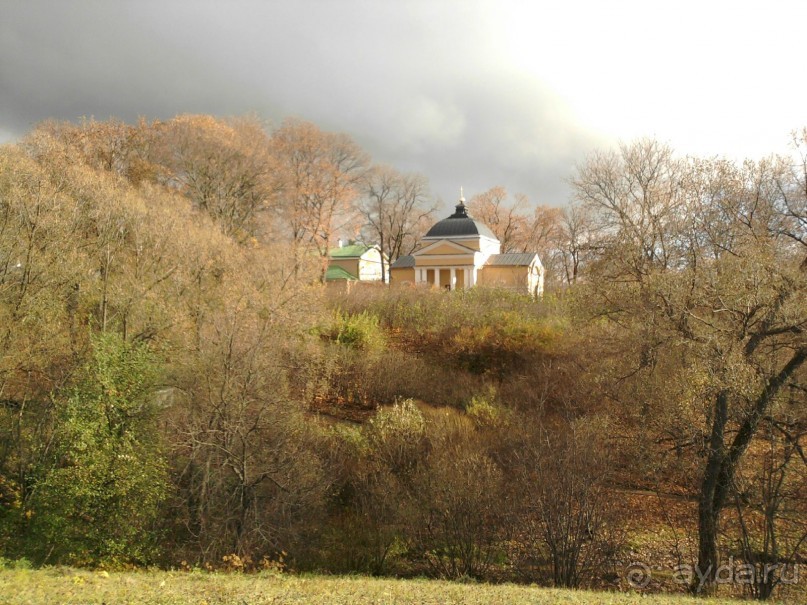 Родные все места: высокий барский дом...