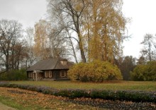 Родные все места: высокий барский дом...