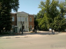 «…В деревню, к тетке, в глушь, в Саратов…»