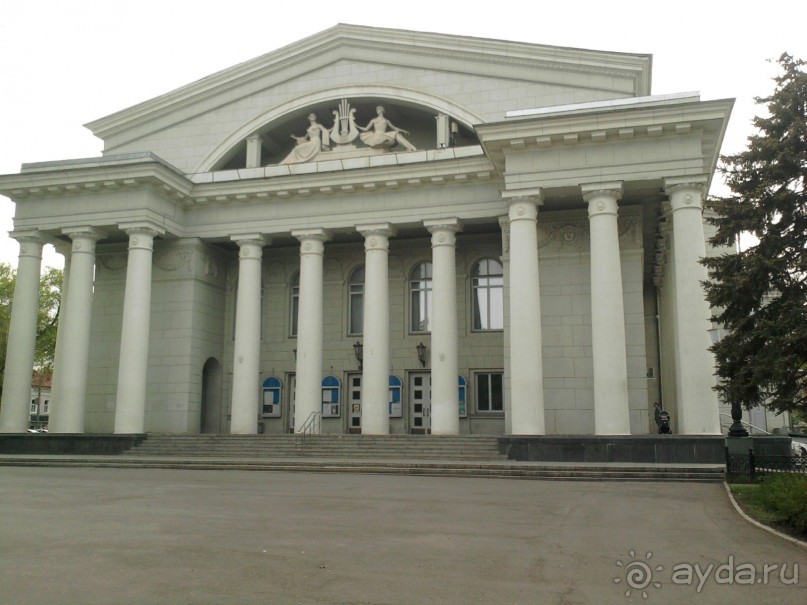 «…В деревню, к тетке, в глушь, в Саратов…»