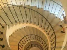 Неудобен для отдыха с детскими колясками