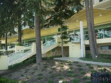 Неудобен для отдыха с детскими колясками