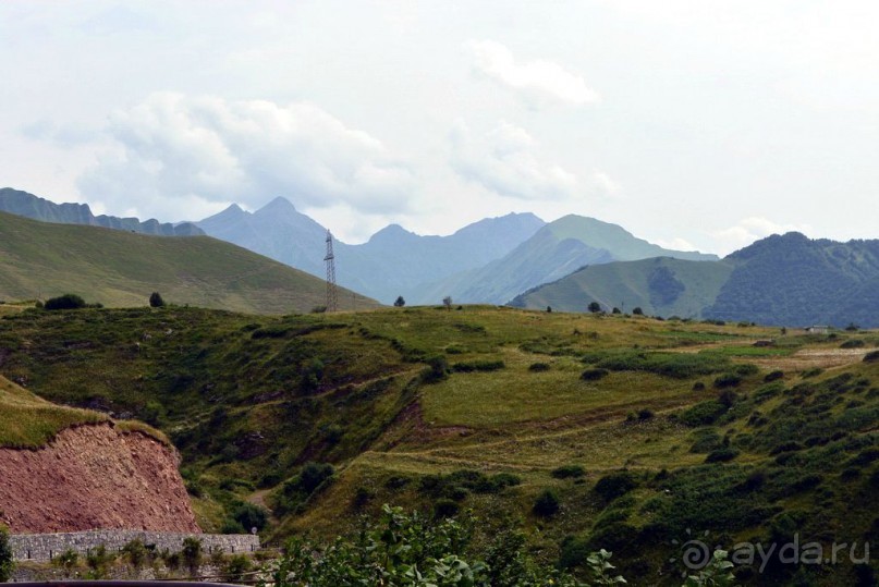 Дорога и горы