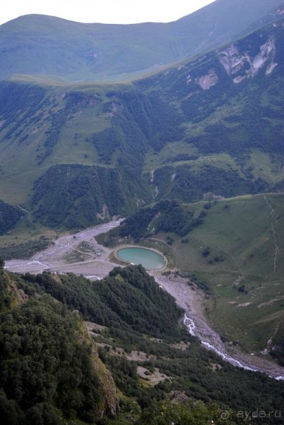 Внизу Гудаурской пропасти