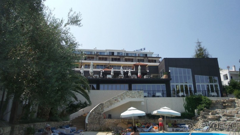 Твердая четверка, хороший отель