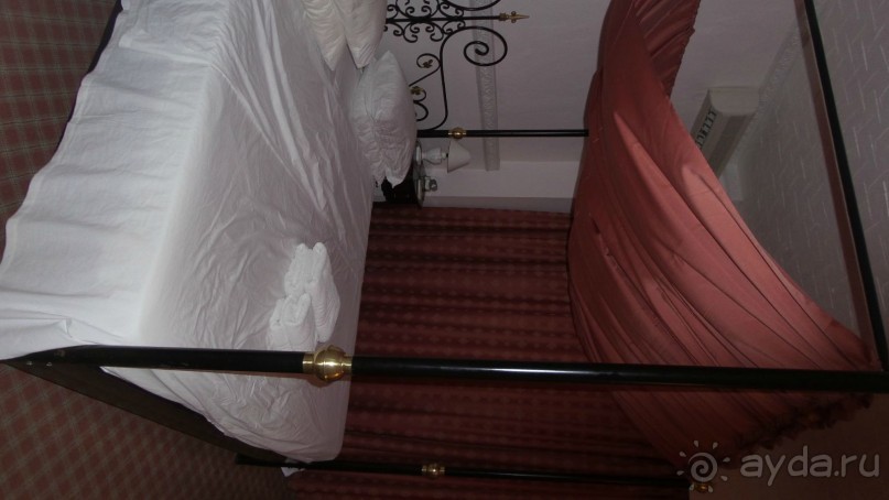 Твердая четверка, хороший отель